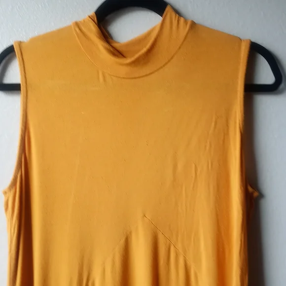 Joseph A. Asymmetrical Top - Picture 3 of 9